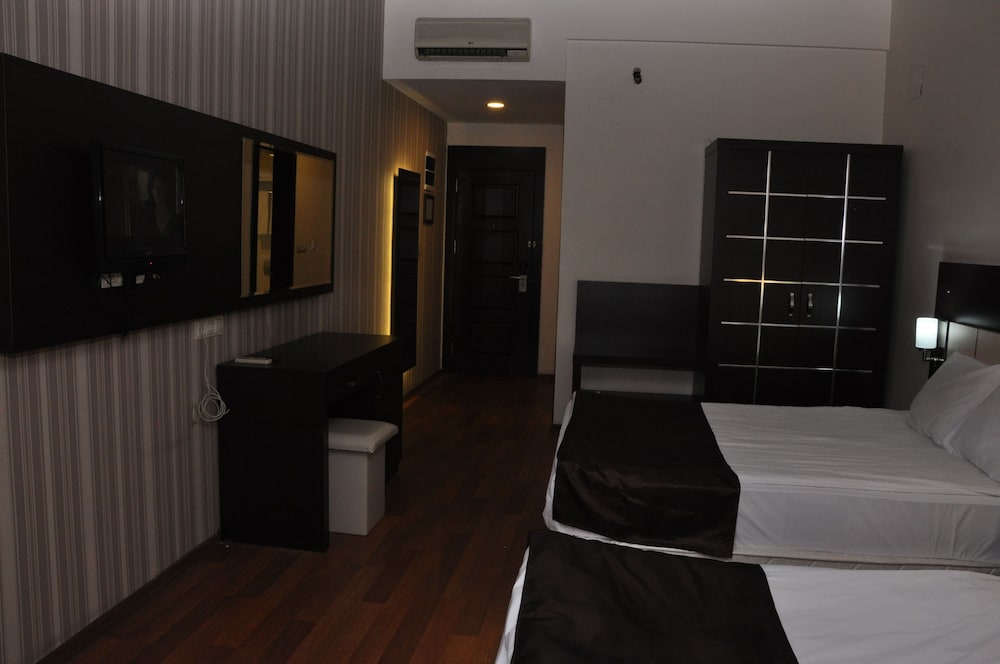 Hotel Buyuk Velic 34/76