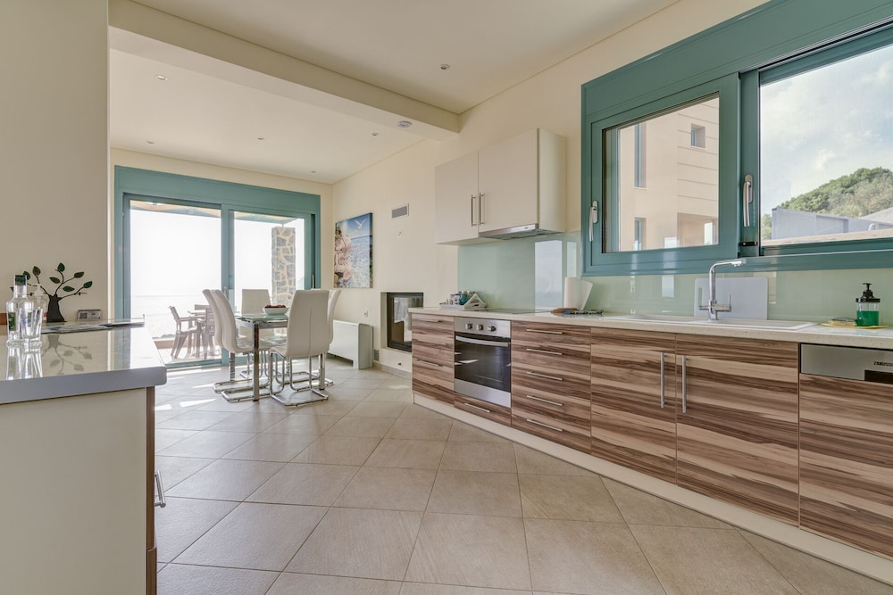 Ouzo Villas 46/50
