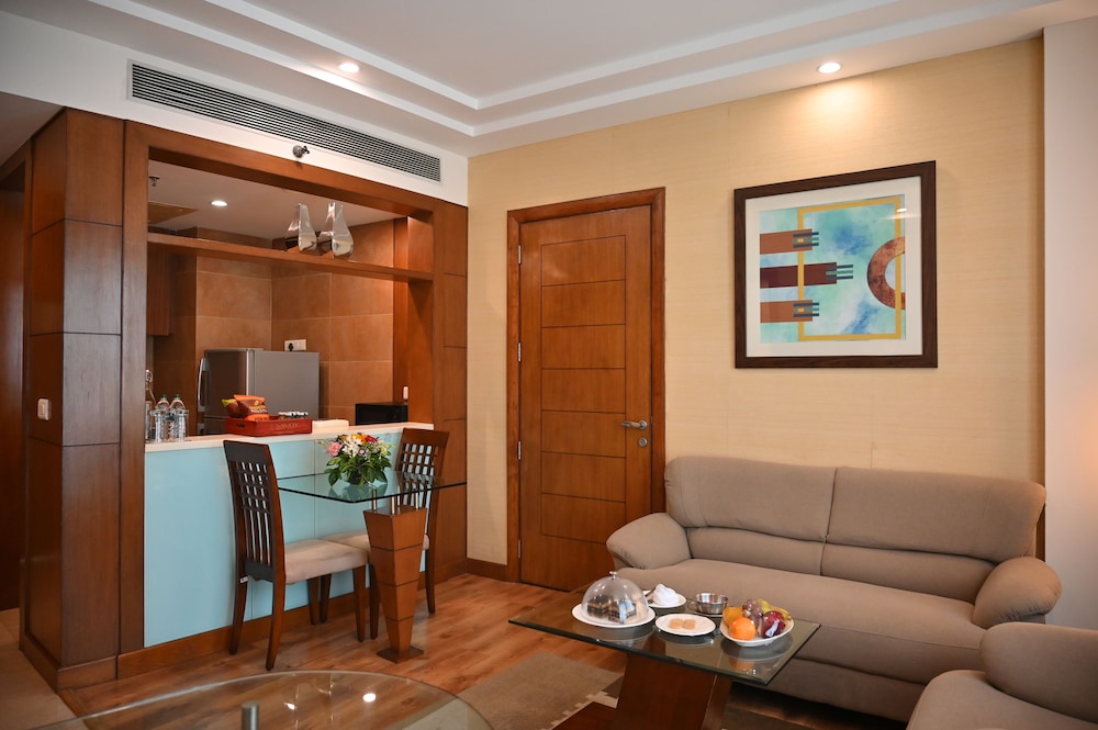 Savoy Suites Greater Noida 36/61