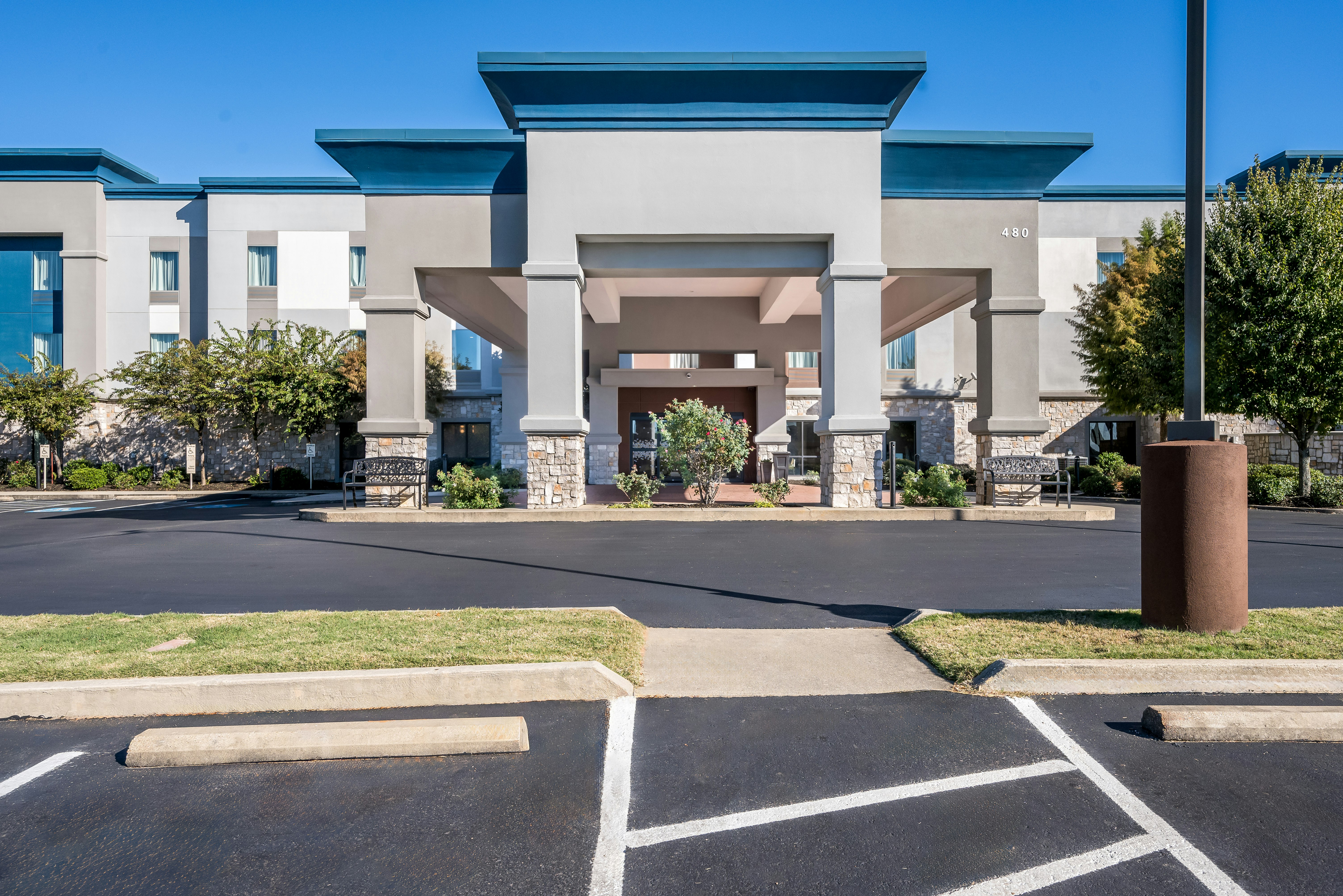 Hampton Inn Monticello 18/19
