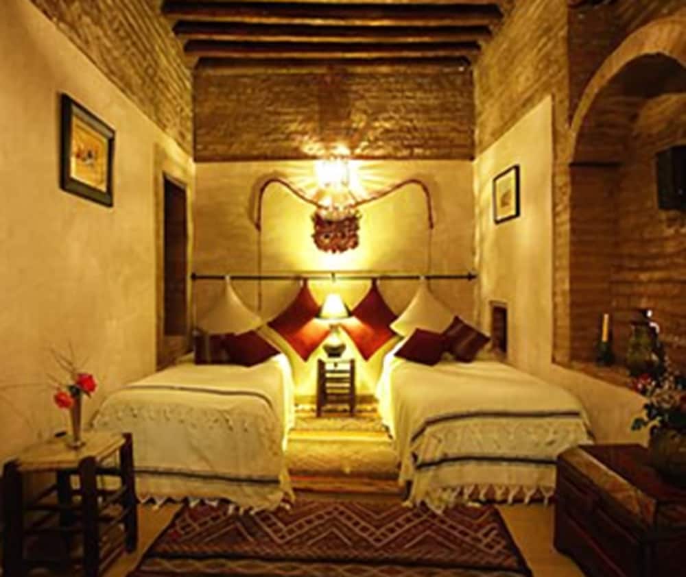 RIAD ALADDIN 23/76