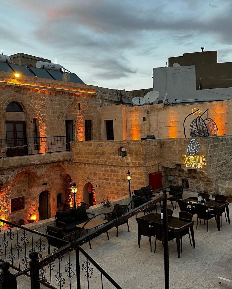 Fairouz Otel 42/50