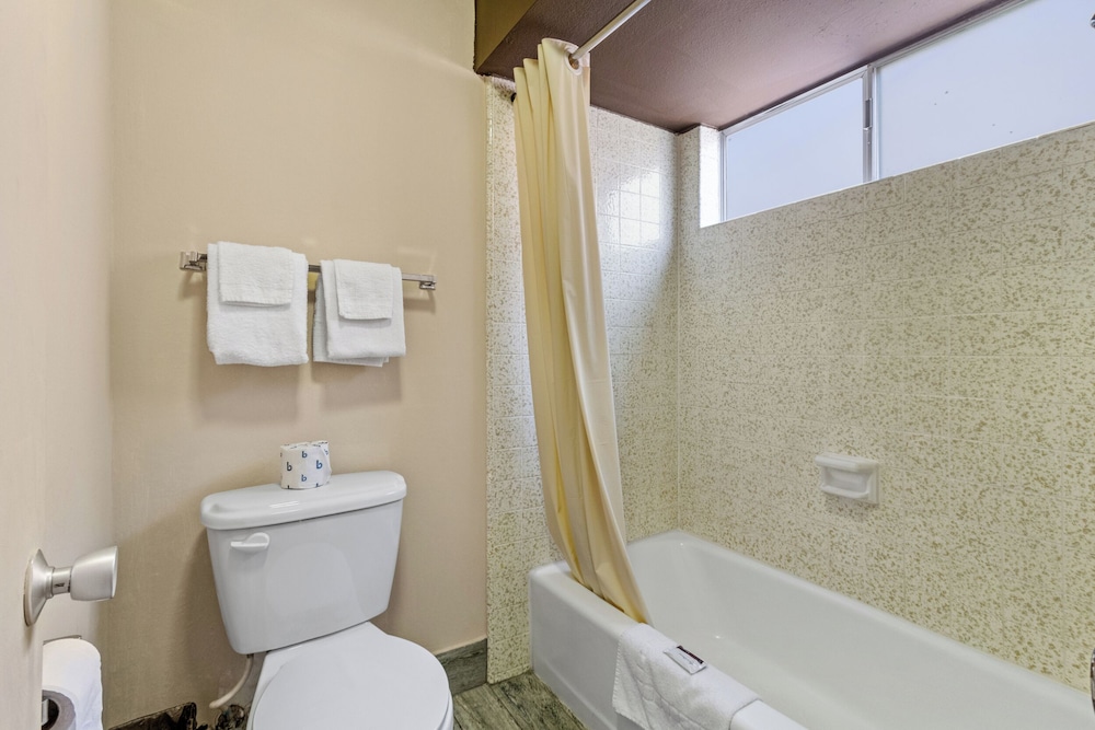 ECONOMY INN BARSTOW 55/57
