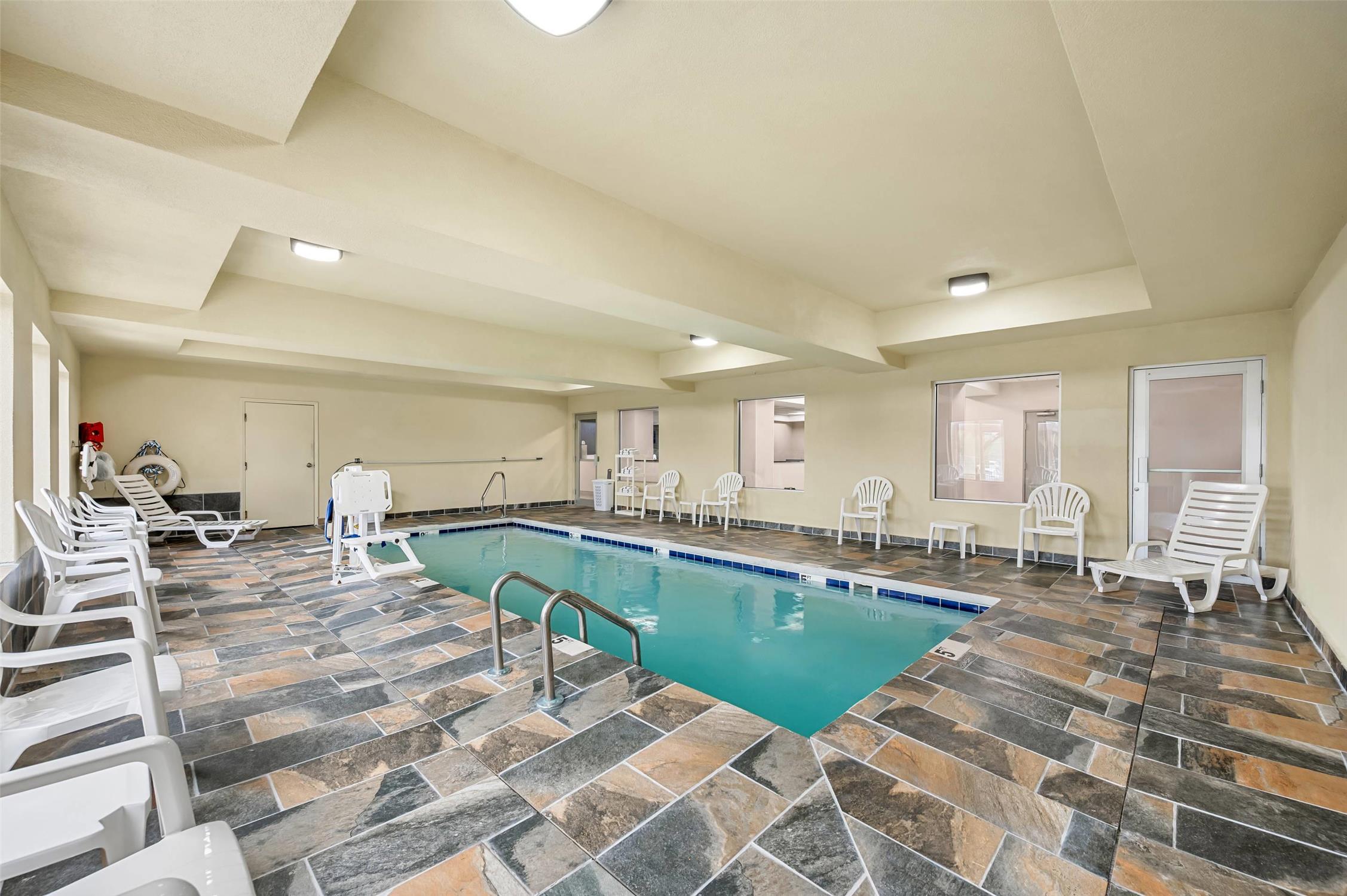 Comfort Inn Indianapolis East 24/39