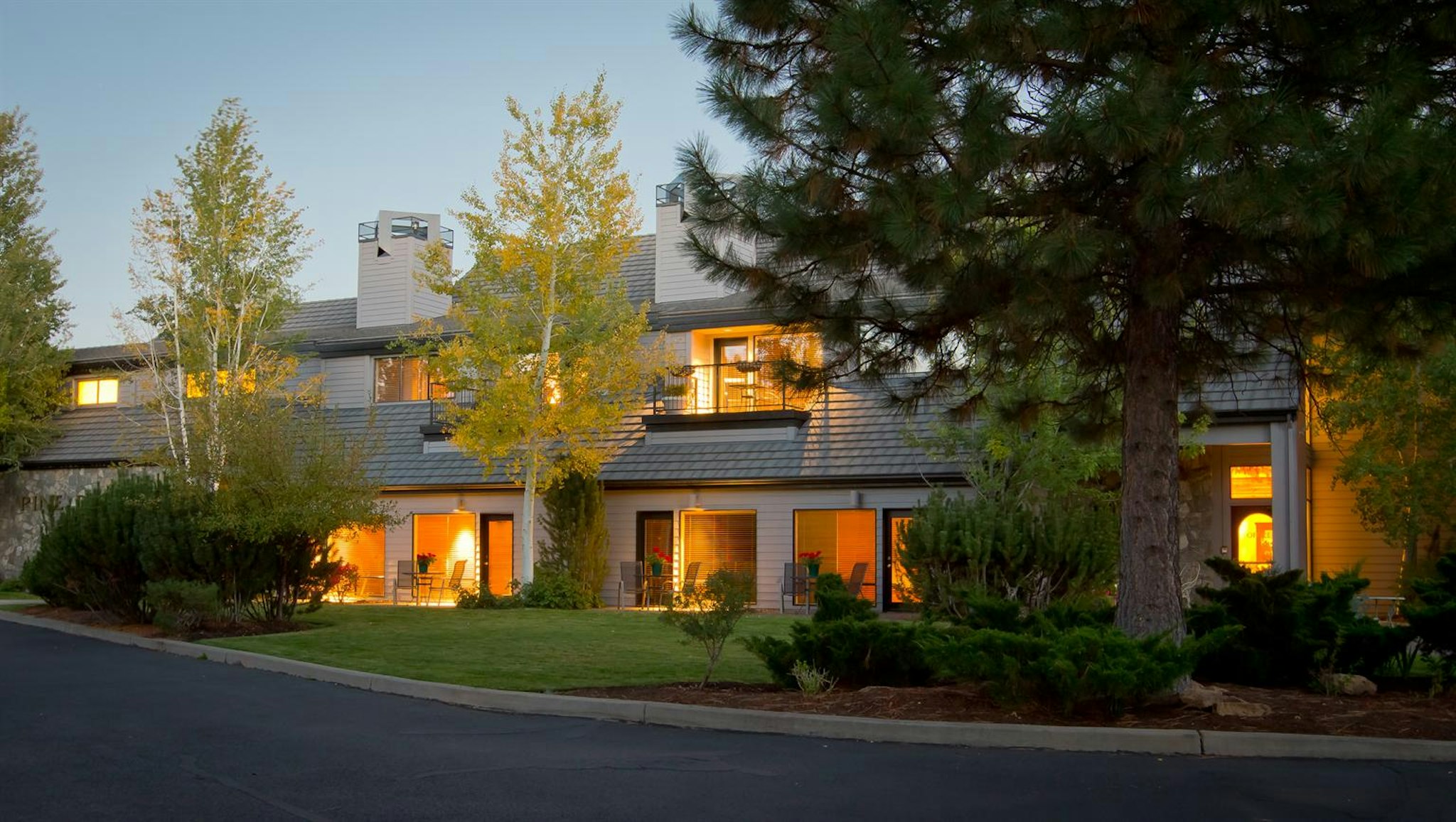 Pine Ridge Inn 2/37