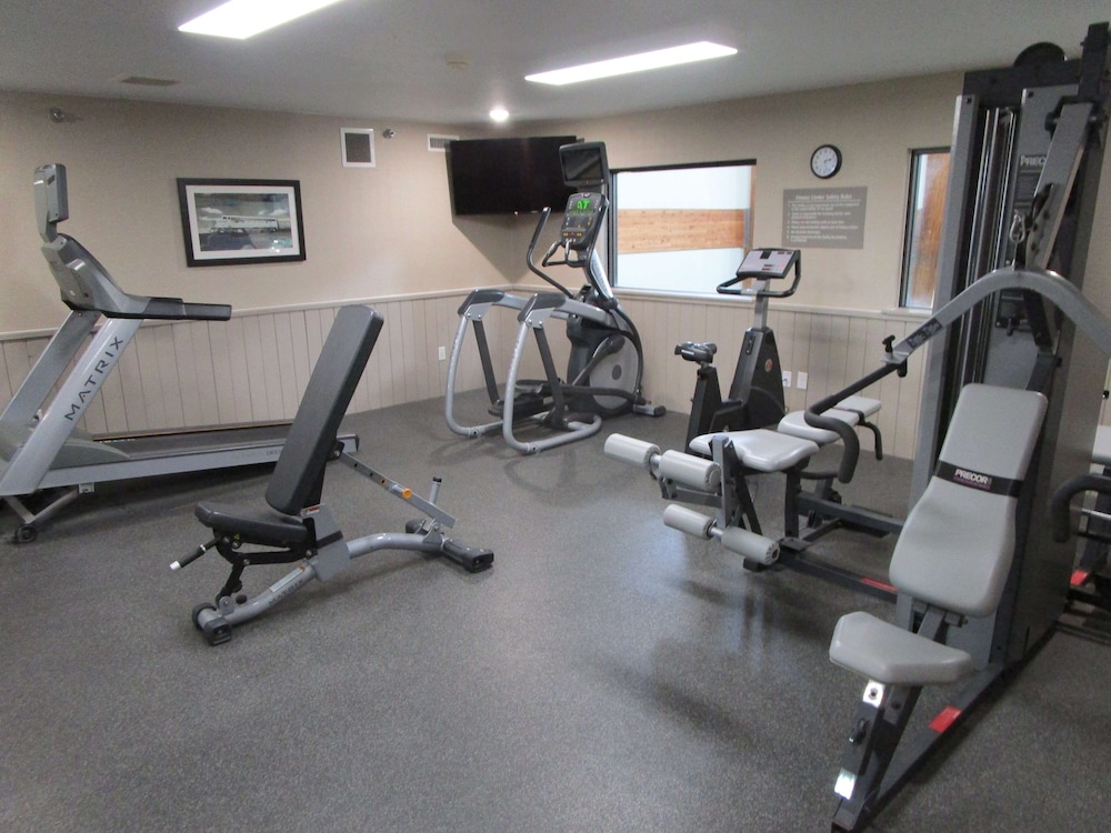 Best Western Watertown Inn Suites 18/42