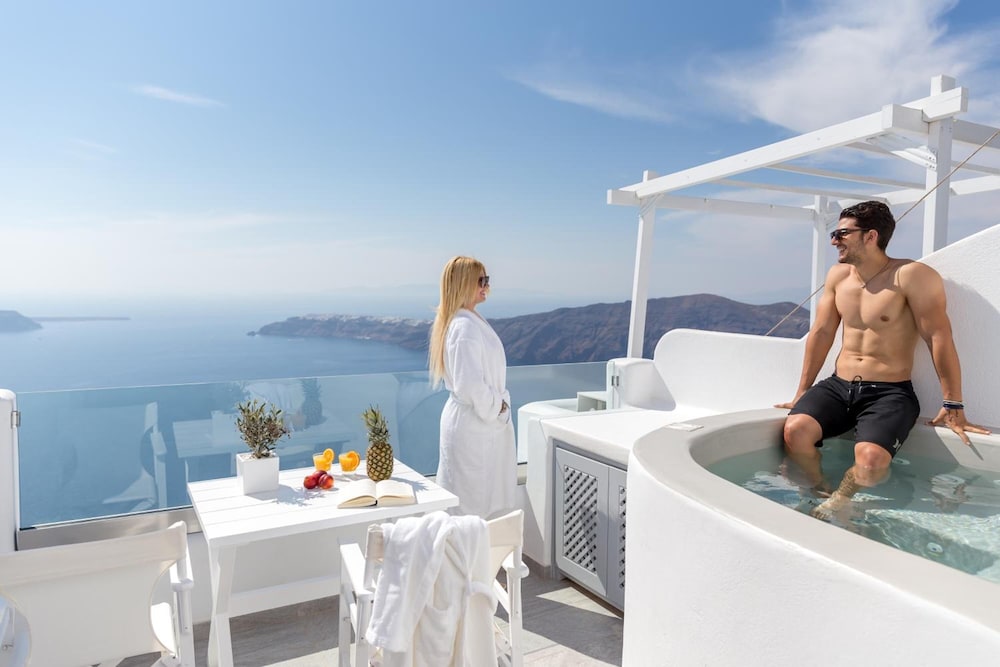 Unique Suites 23/50