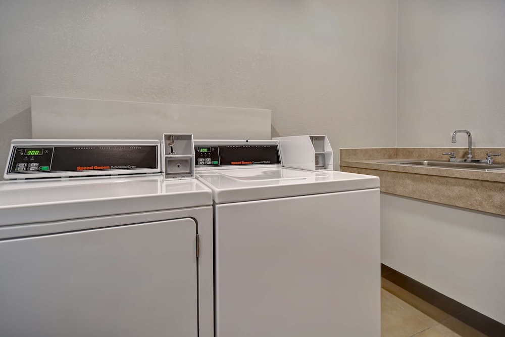 Hampton Inn Potomac Mills Woodbridge 22/53