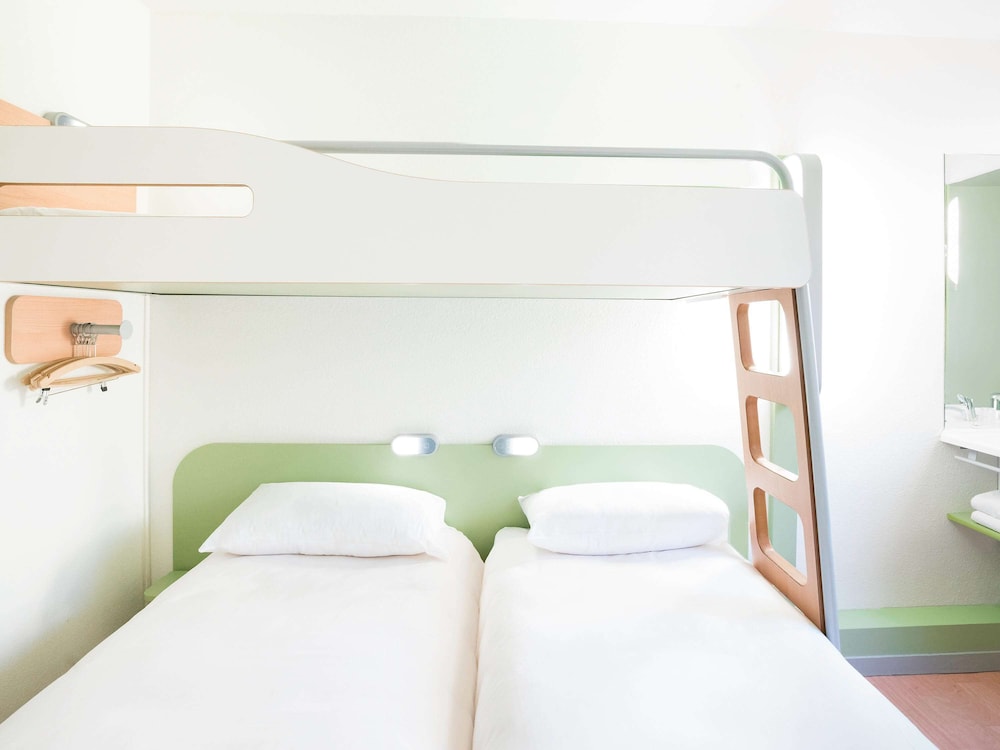 Ibis Budget Paris Porte De Montmartre 27/60