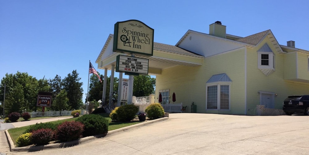 Spinning Wheel Inn 2/40