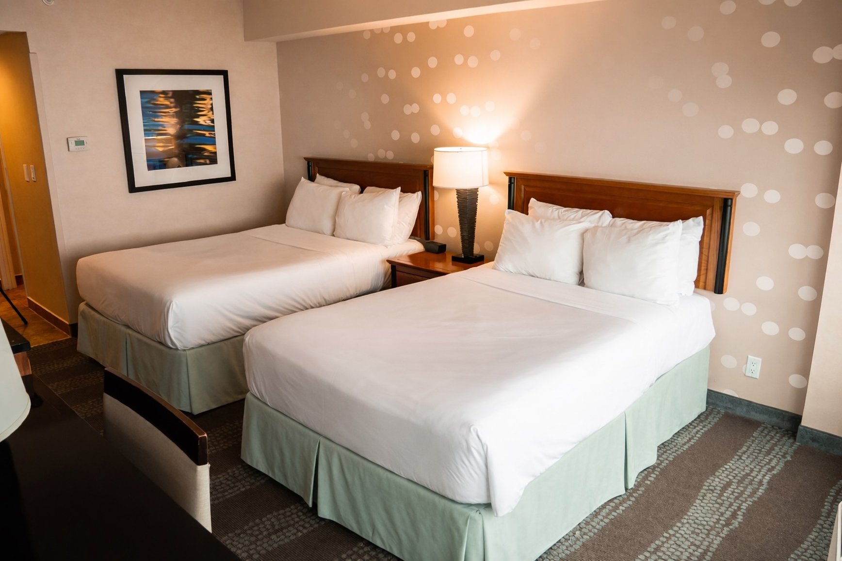 Standard, 2 Queen Beds, Falls View