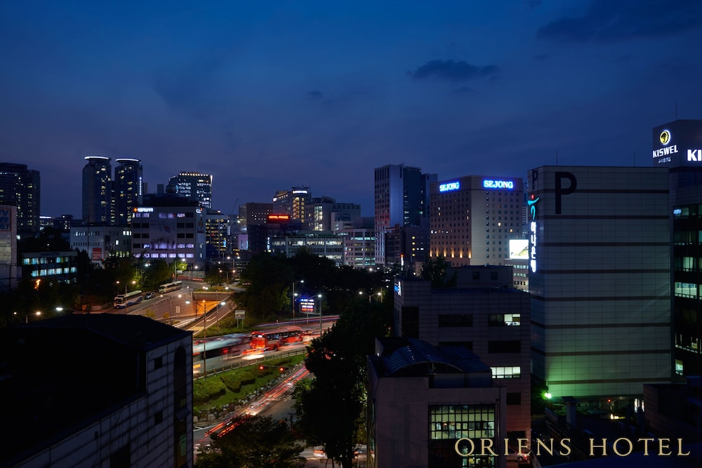 Oriens Hotel Residences 4/58