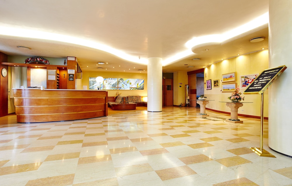 Primhotel 8/52