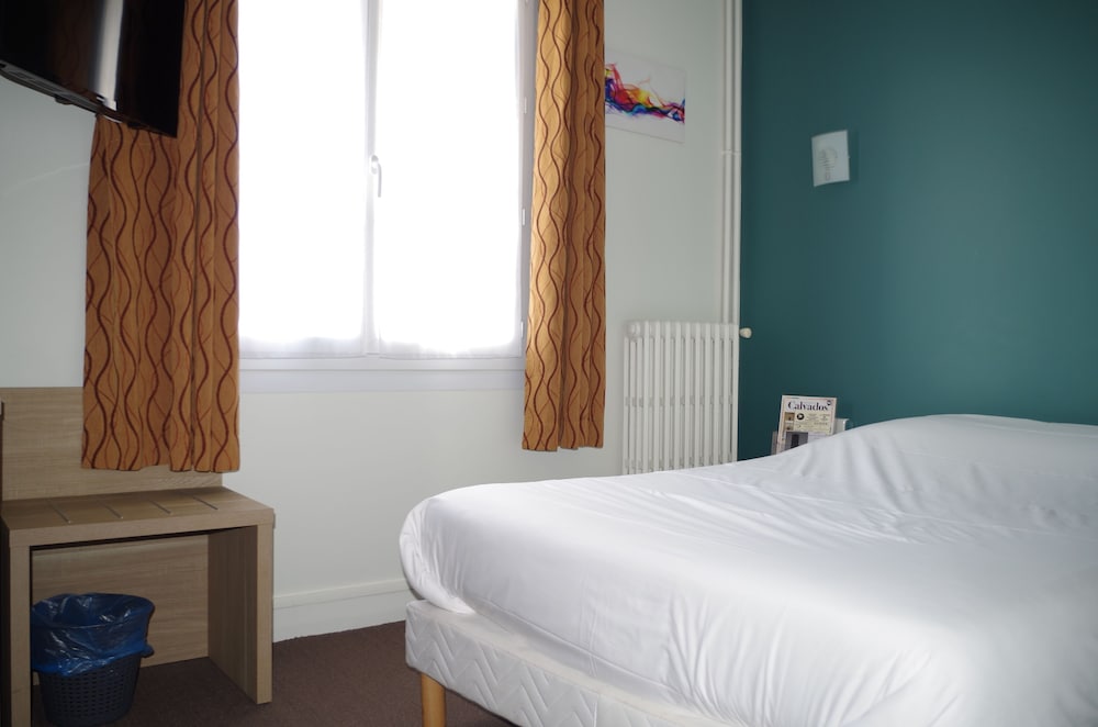 ROOM, QUADRUPLE