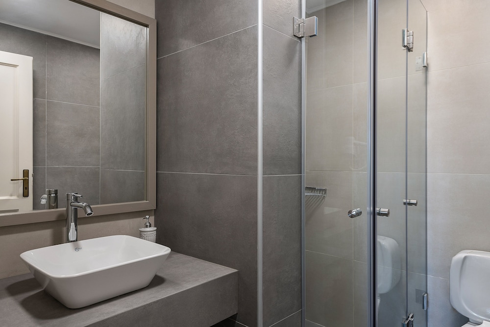 Alianthos Suites 45/50