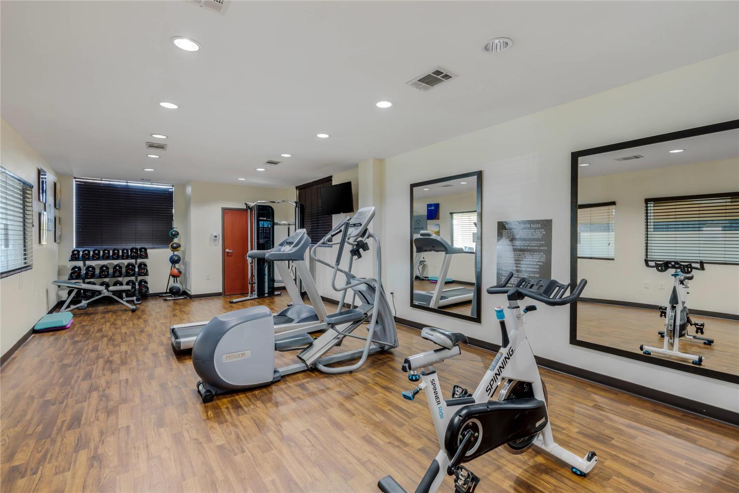 Comfort Suites Waco North - Near University Area 23/30