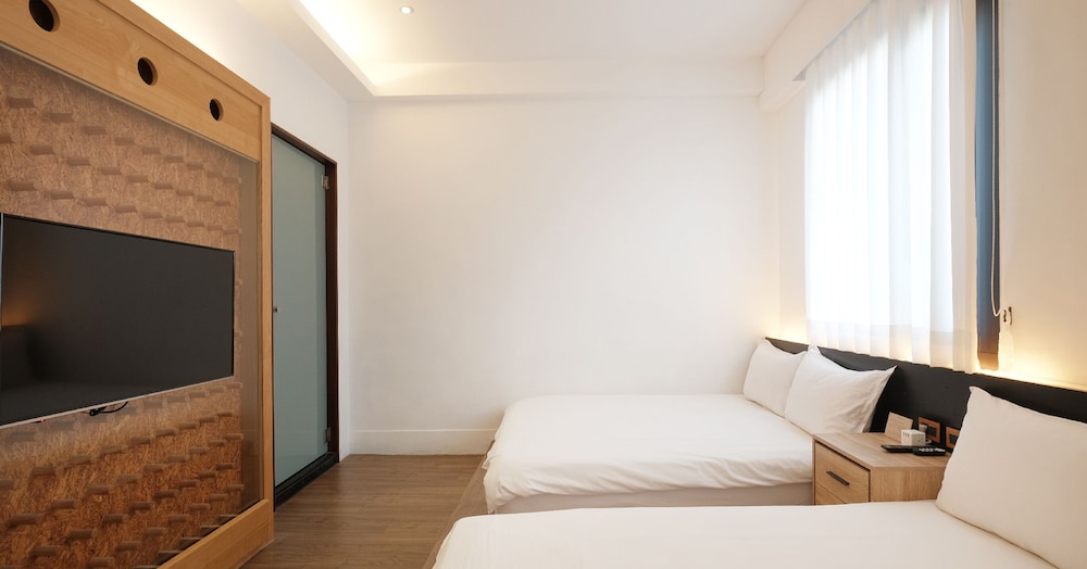 JOURNEY HOSTEL 28/68