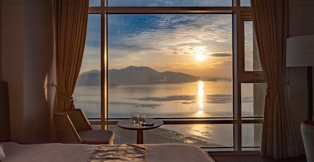 The Ocean Hotel 16/50