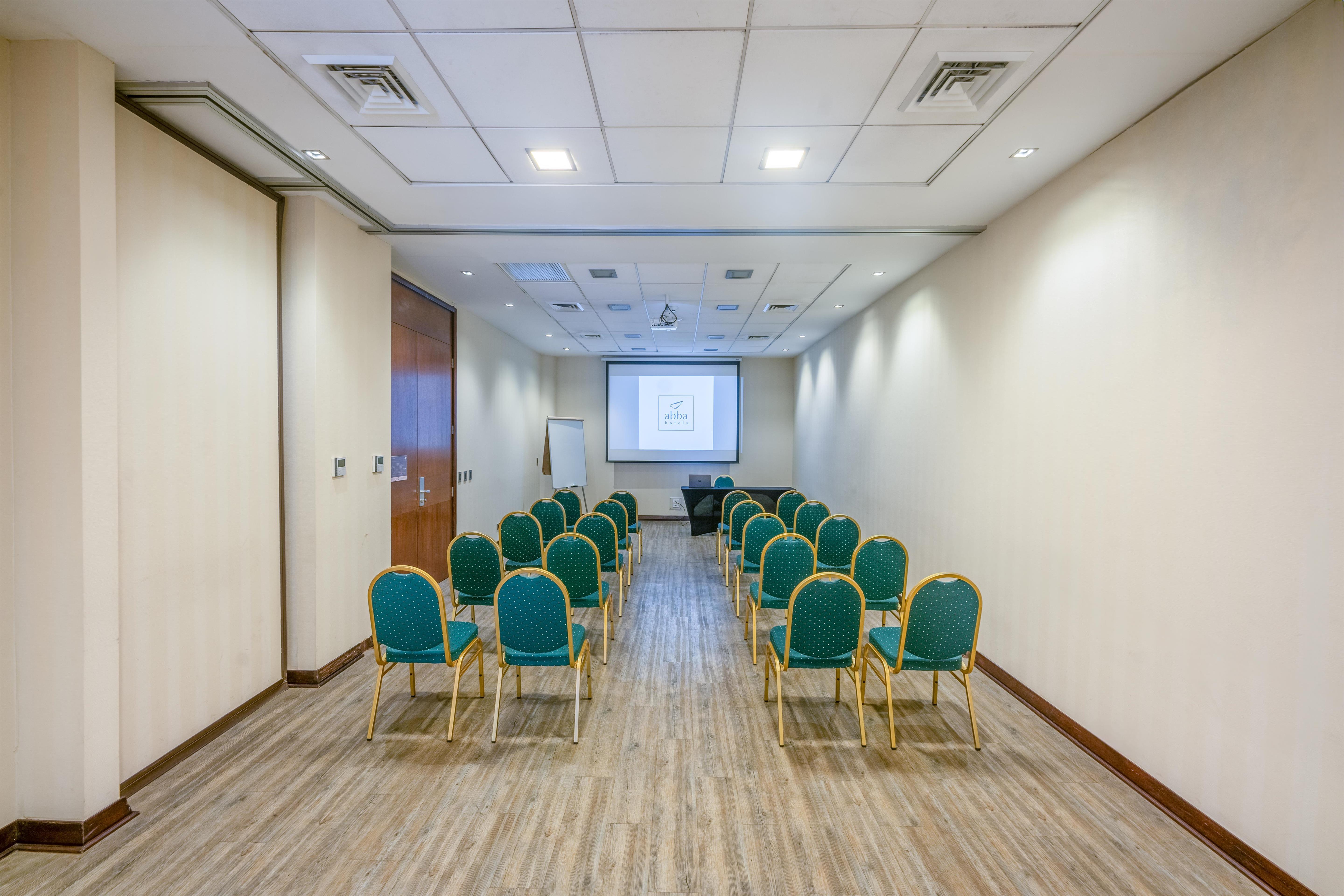 Abba Presidente Suites Santiago 43/50