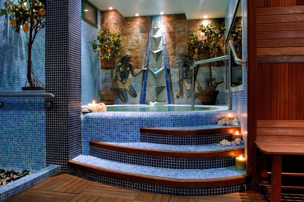 La Laguna Spa And Golf 7/66