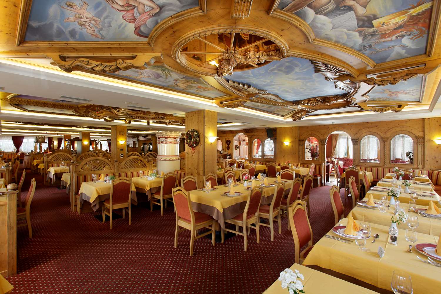 TEVINI DOLOMITES CHARMING HOTEL 50/56