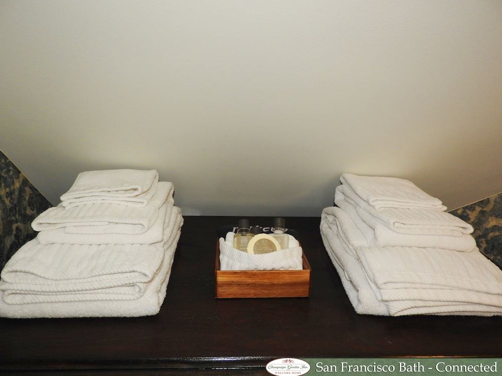 Champaign Garden Inn 17/50