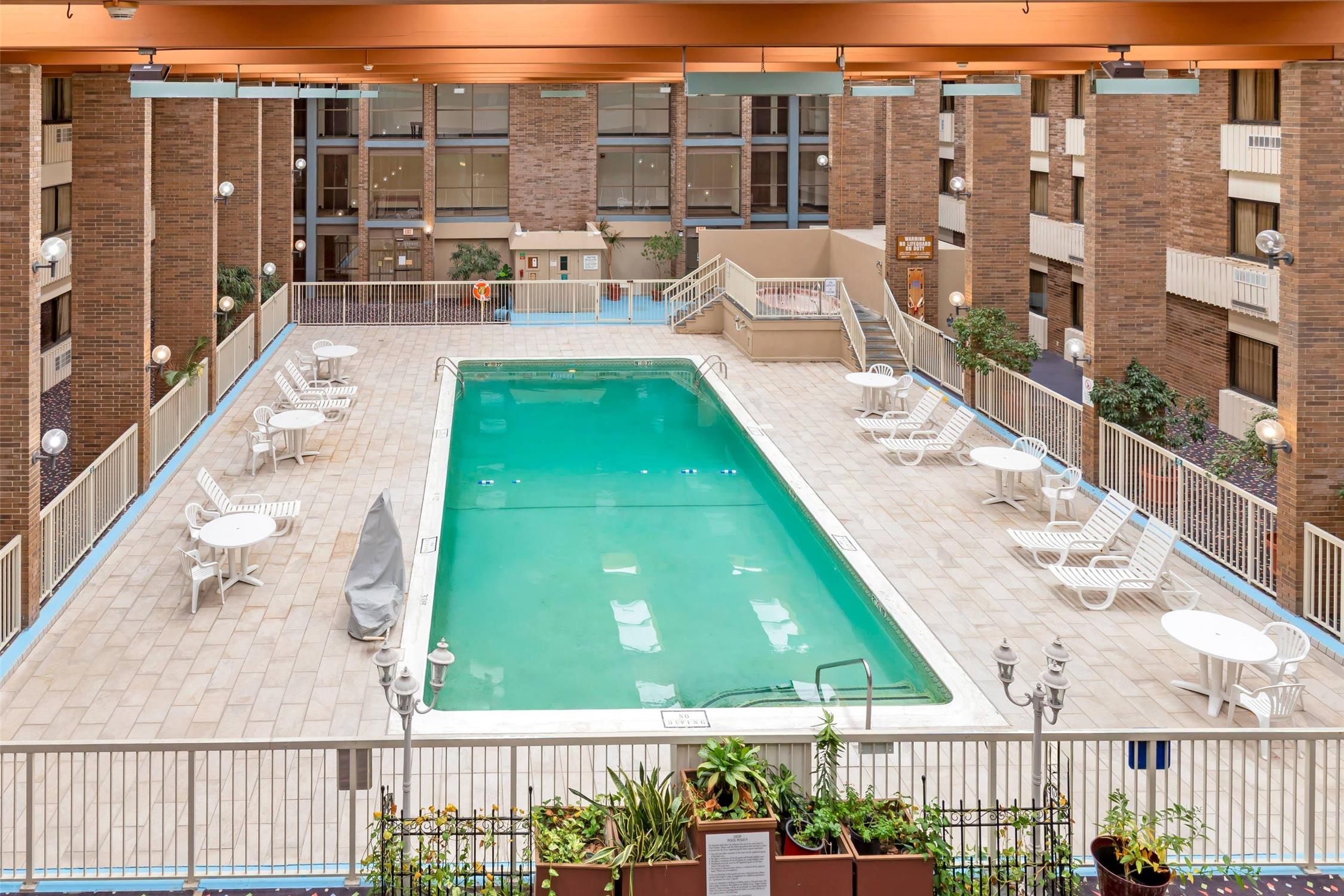 Clarion Hotel & Conference Center Lansing West 26/26