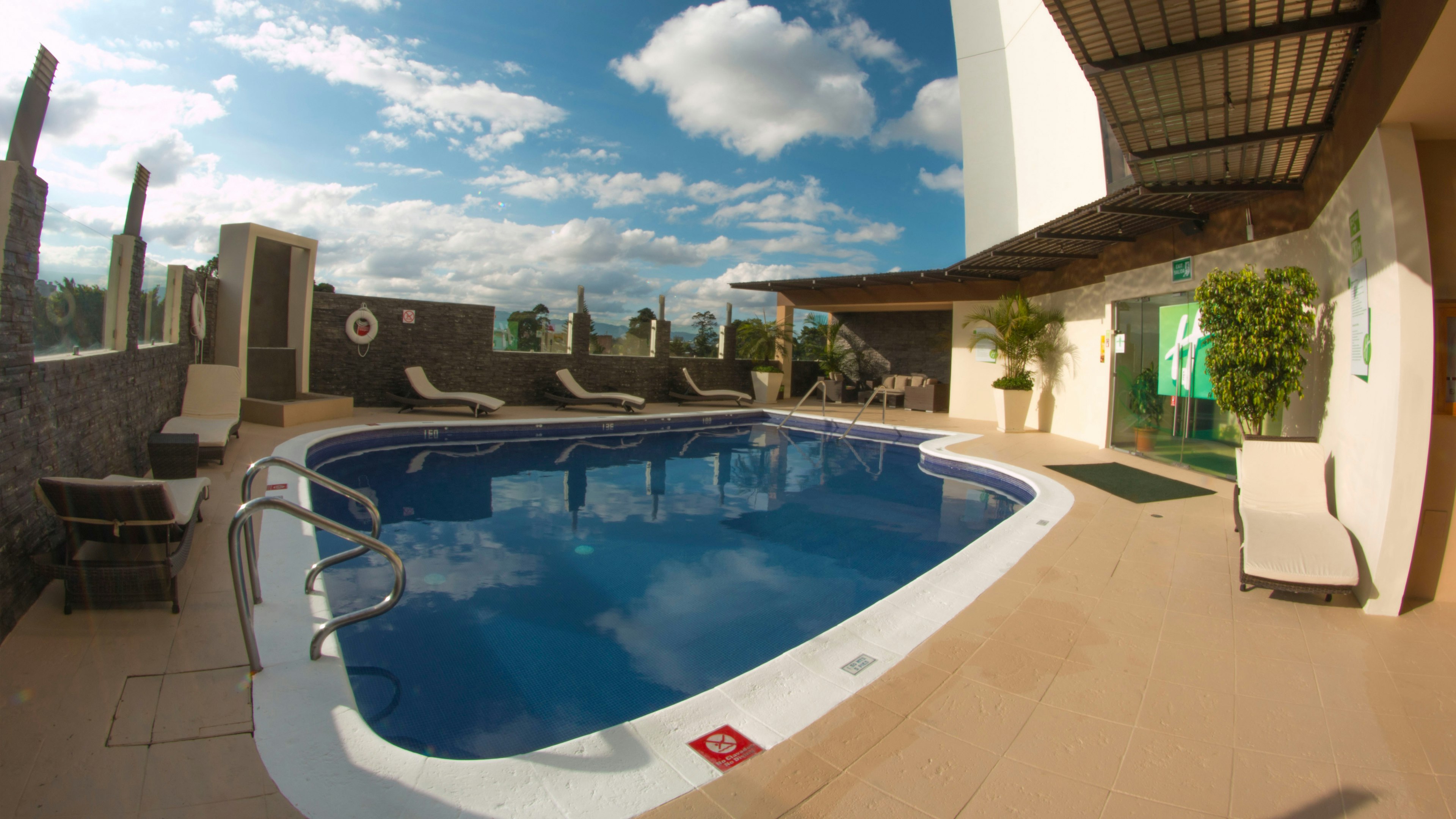 HOLIDAY INN GUATEMALA 75/78