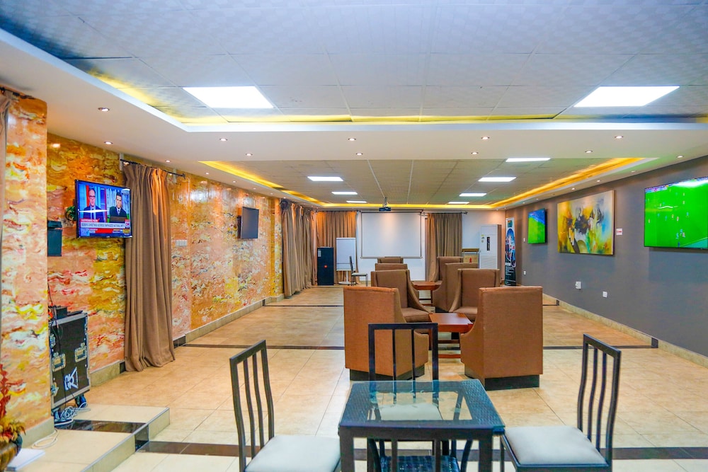 Midindi Hotel 50/61