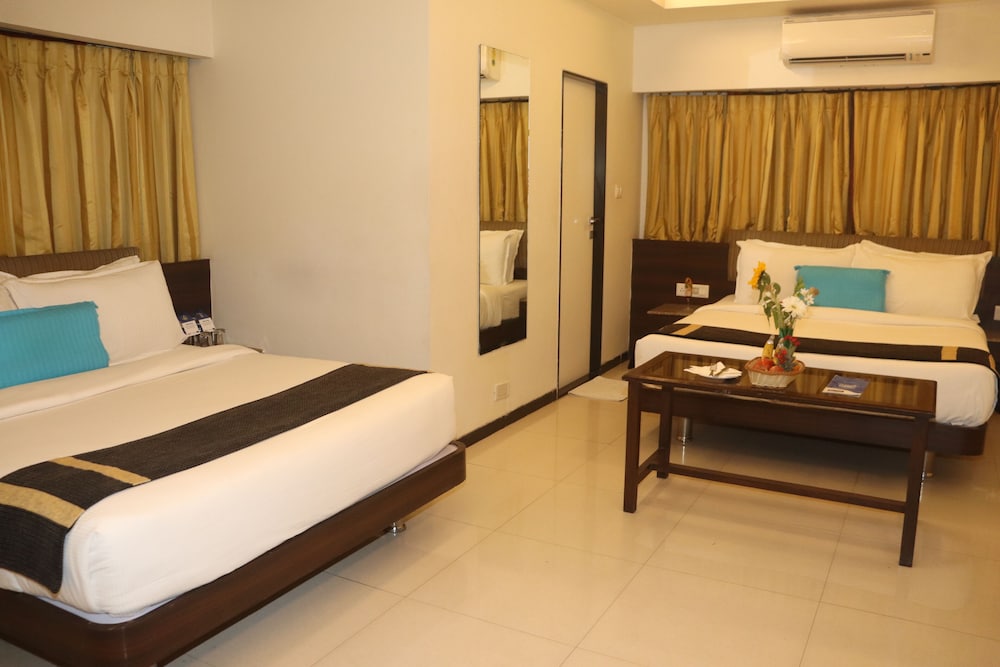 جناح بسرير كينج، Kyriad Hotel Indore by OTHPL 2/2