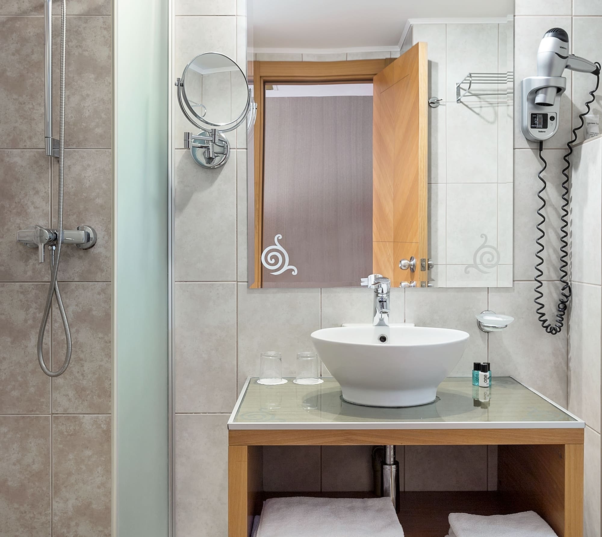 غرفة قياسية بسريرين منفصلين، Marmara Hotel 5/5
