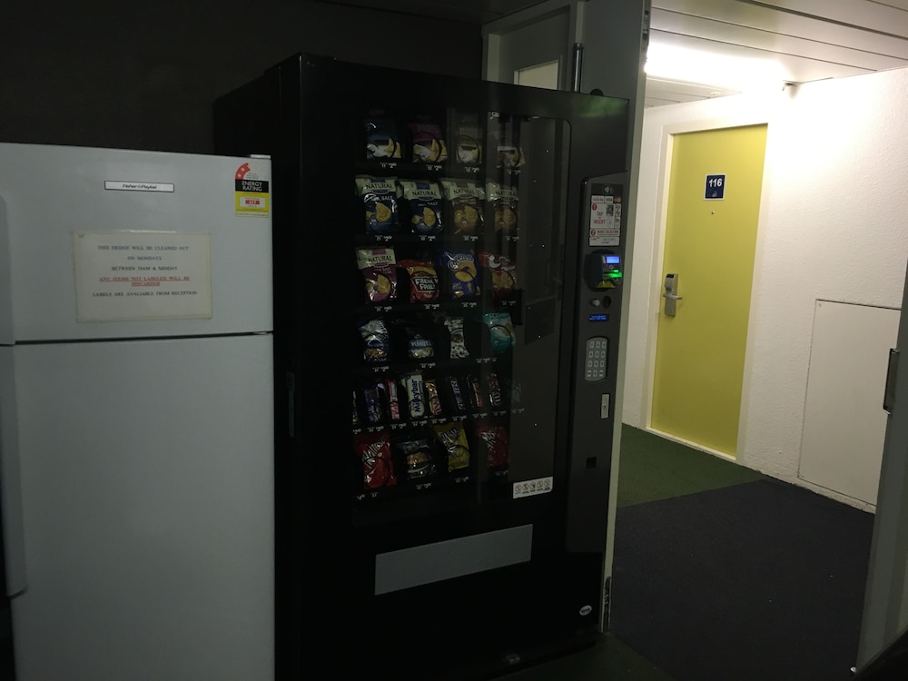 Ibis Budget St Peters 39/54