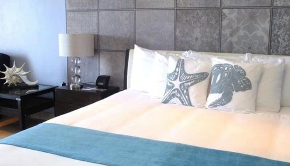 Tropical Suites Hotel 20/67