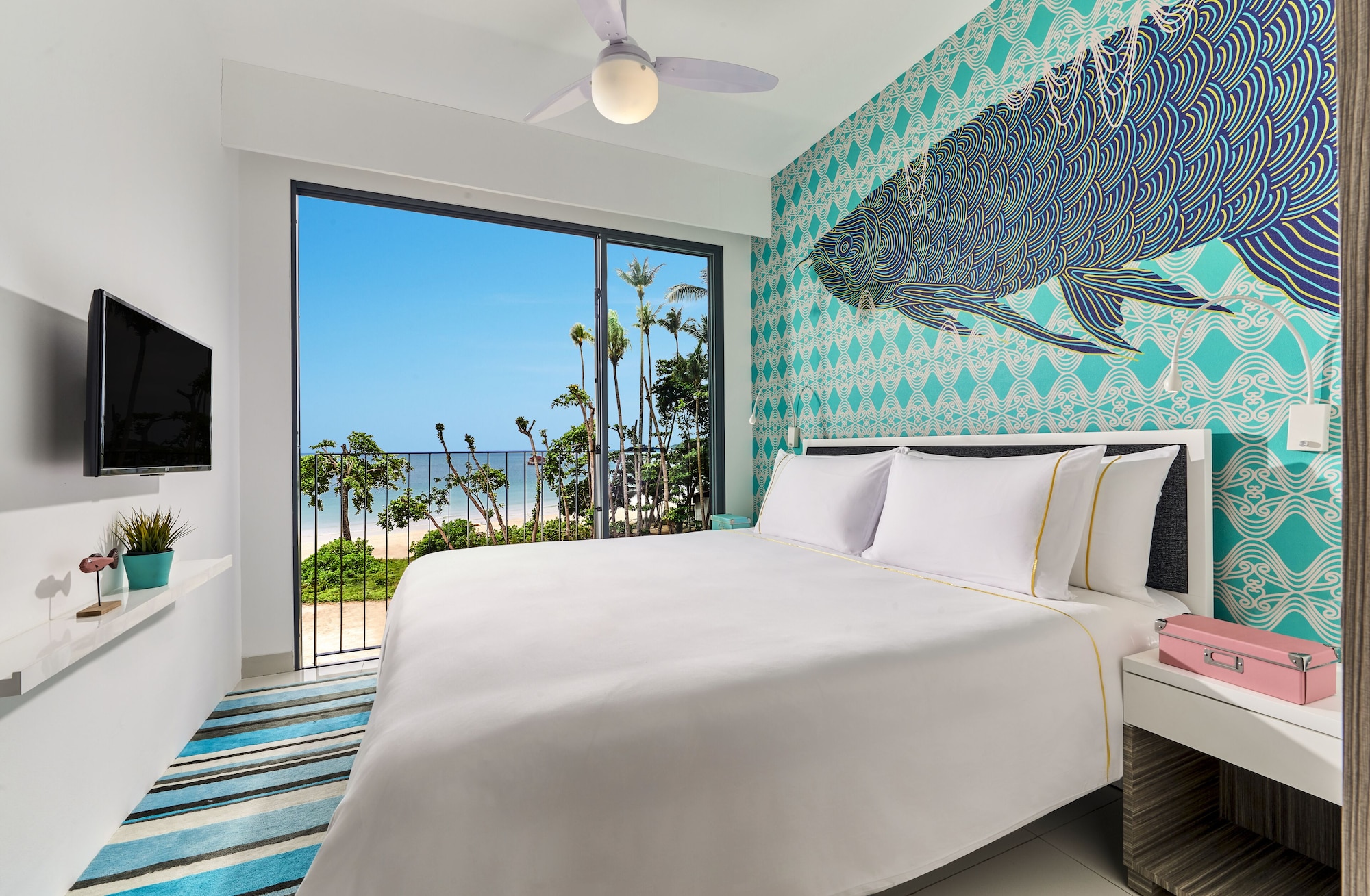 2 BEDROOMS, SUITE, QUEEN BED, OCEAN VIEW