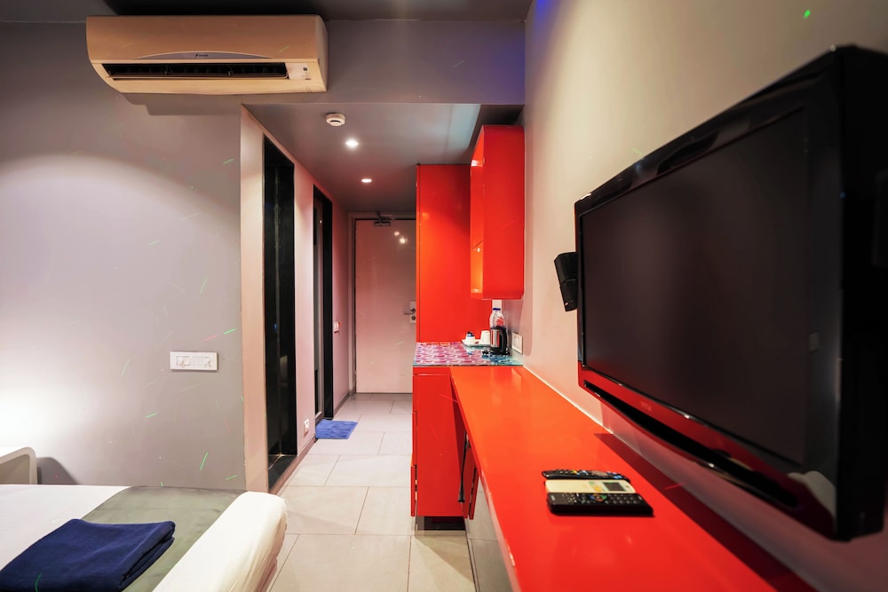 SinQ Party Hotel 13/43
