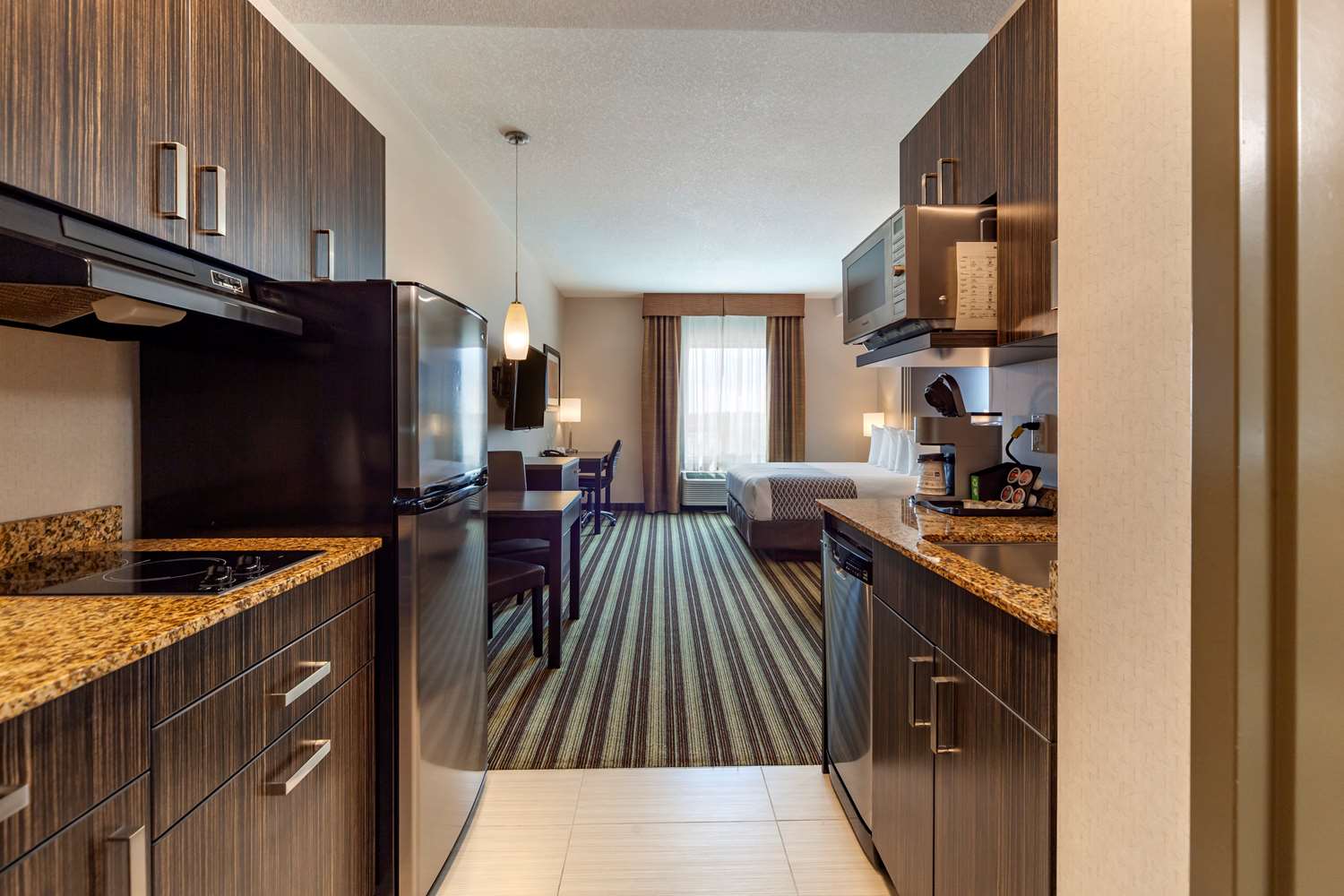 Best Western Plus Drayton Valley All Suites 36/41