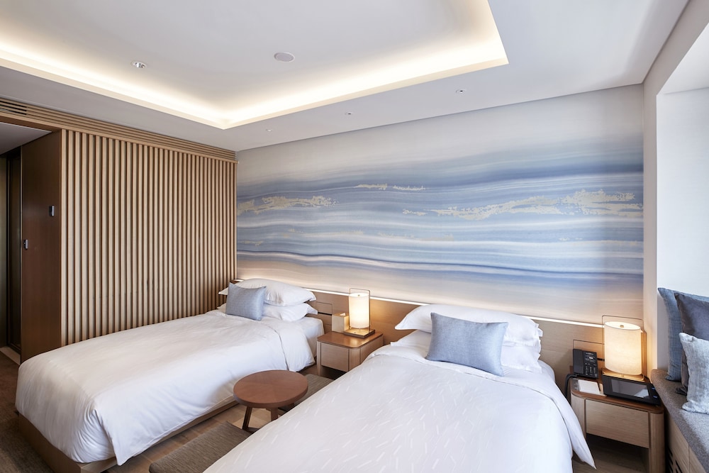Deluxe, Twin Beds, River View, Outdoor Pool