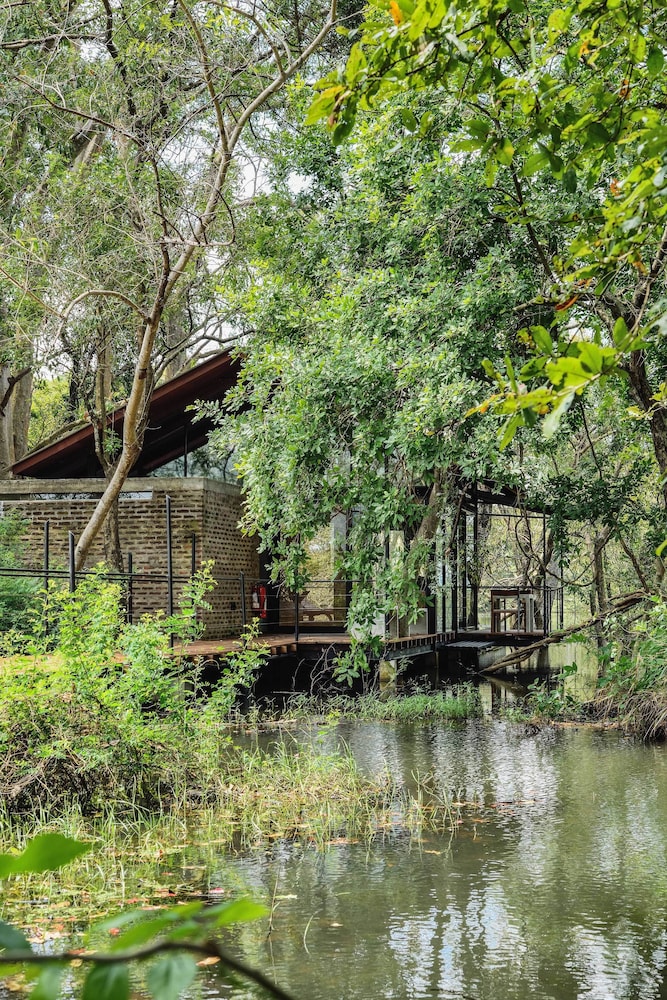 Kalundewa Retreat 52/65