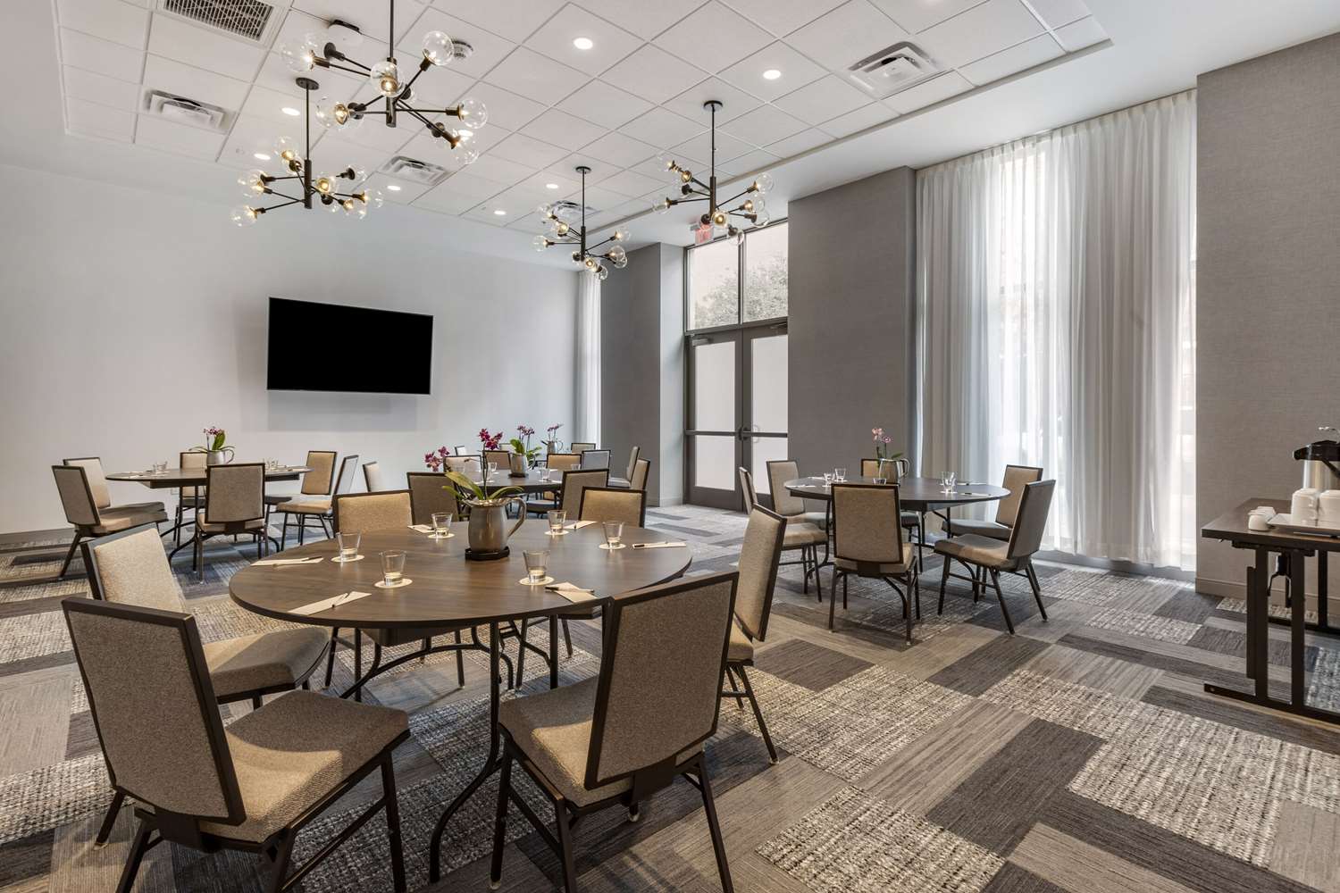 Cambria Hotel Savannah Downtown Historic District 30/33