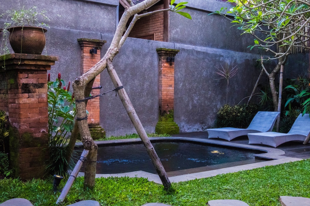 Ubud Raya Villa 25/50