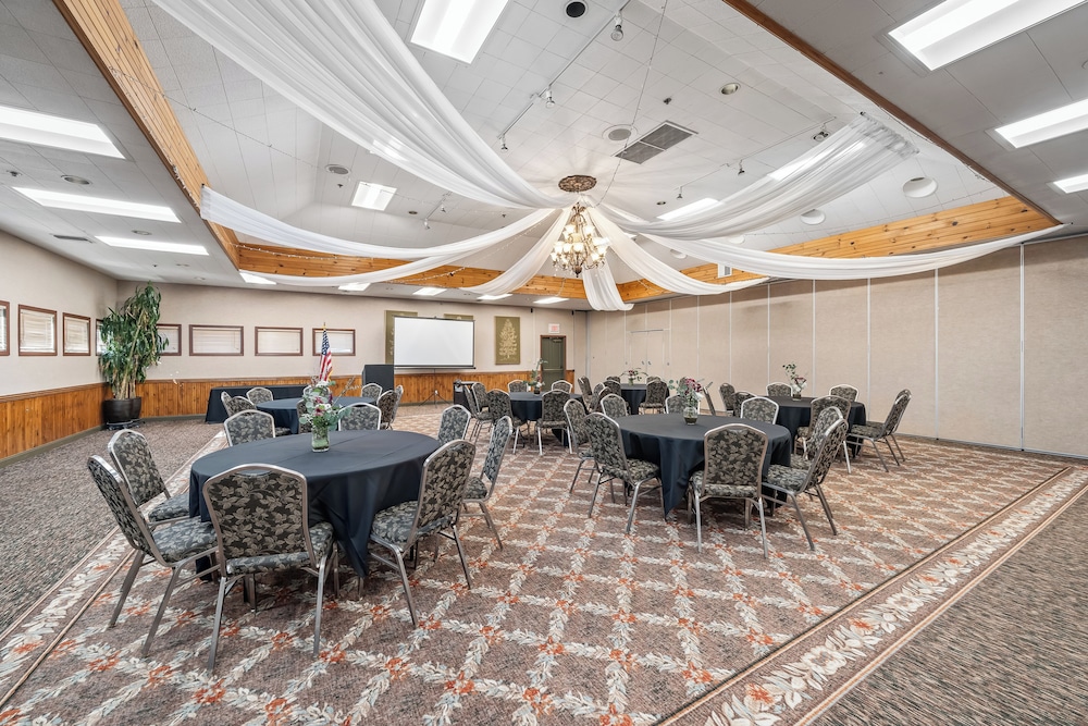 Cambria Pines Lodge 9/41