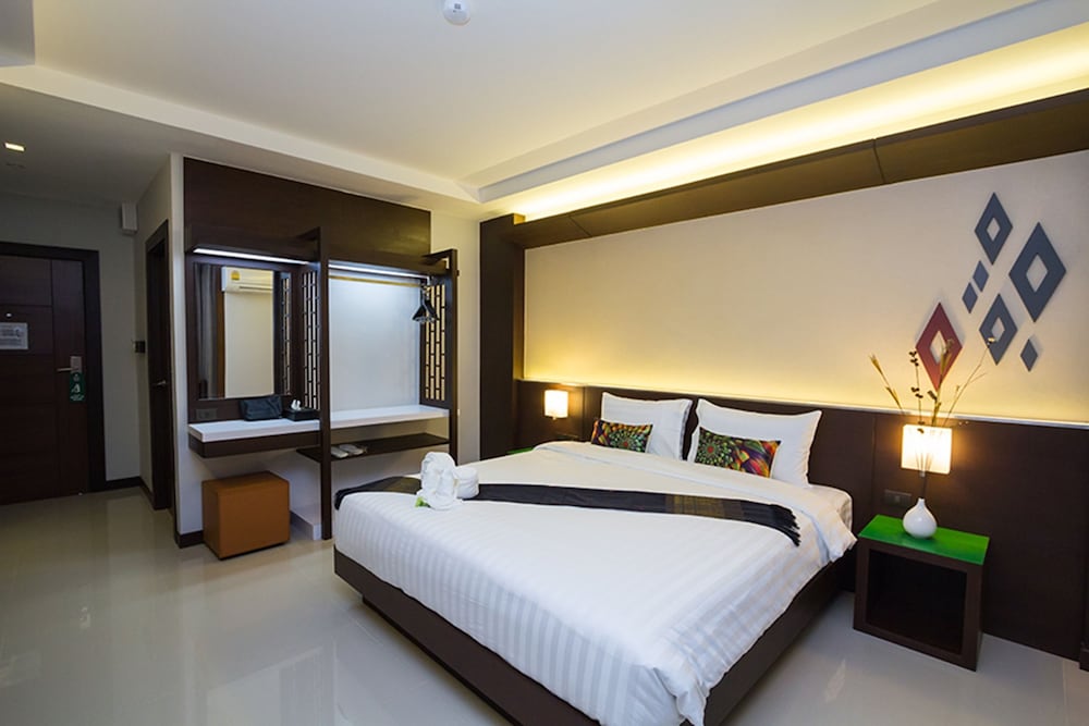 Deluxe, King Bed