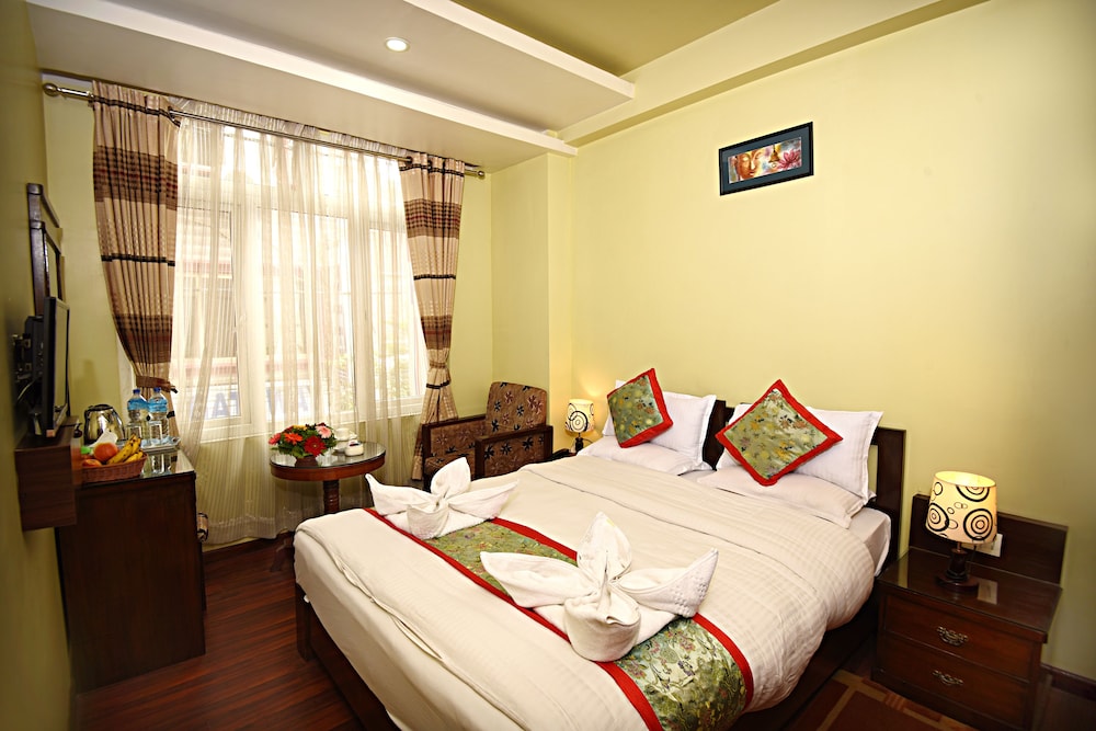 1 BEDROOM, DELUXE, DOUBLE OR TWIN BED