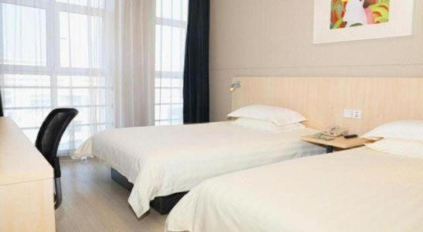 Jinjiang Inn (Tianjin Airport) 30/41
