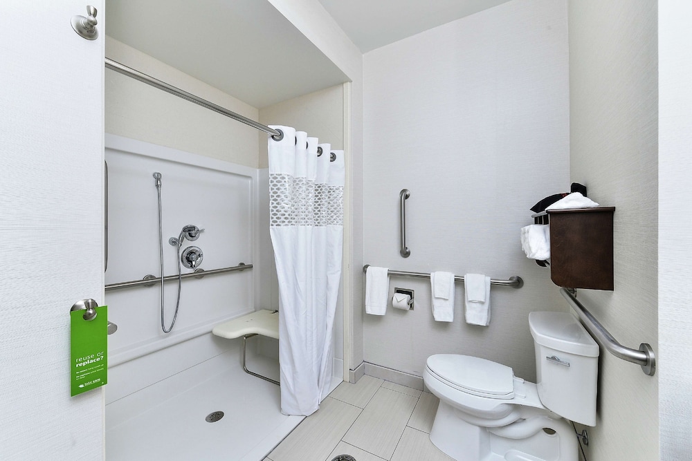 Hampton Inn Middletown OH 17/48