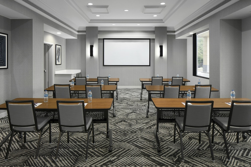 Hyatt Place Denver Cherry Creek 66/72