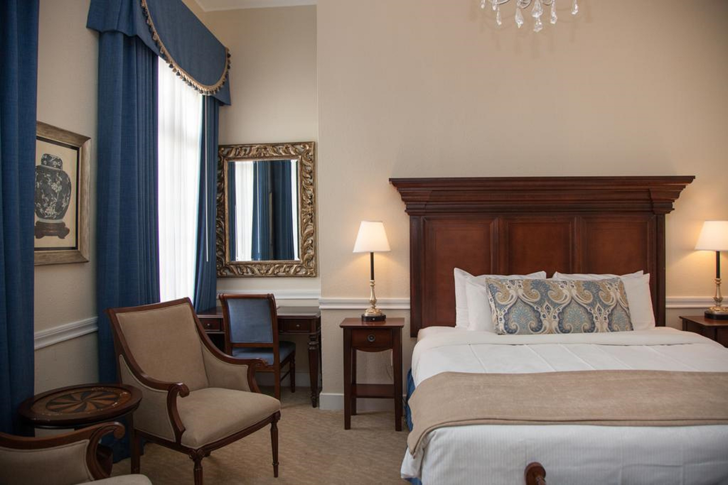Room, Queen Bed