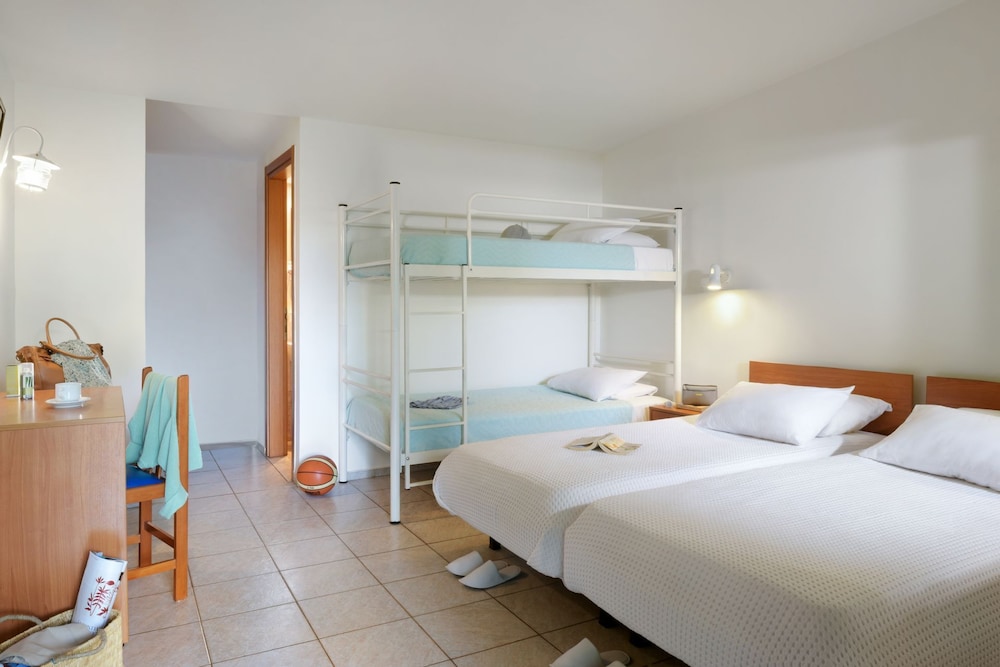 Family, Twin Beds, Bunk Bed