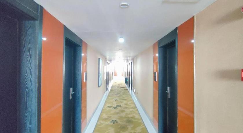 Thank Inn Plus Hotel (He'nan Zhoukou Chuanhui District Red Star Macalline) 34/49
