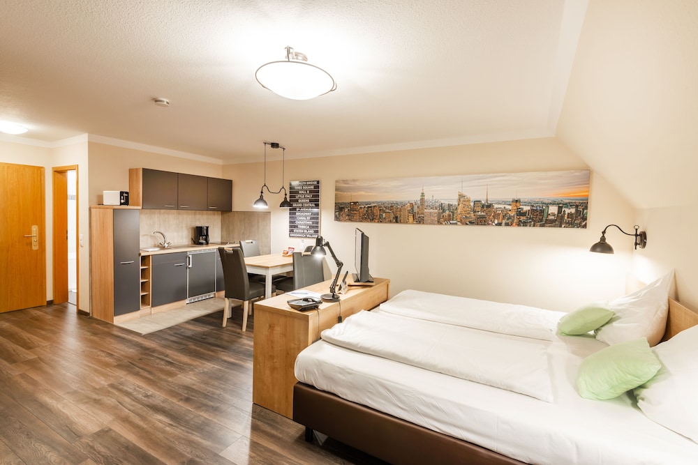 City Hotel 7/26